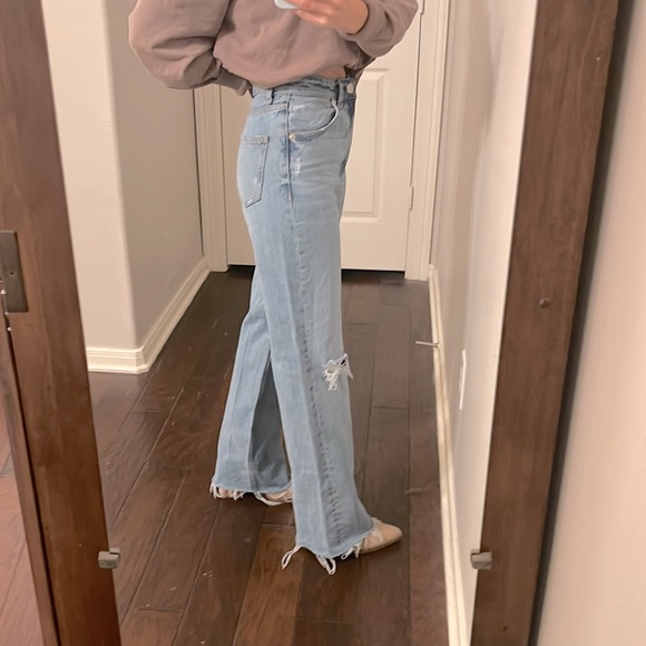 Zara Wide Leg Straight high waisted jeans {Size 2} - Picture 2 of 3